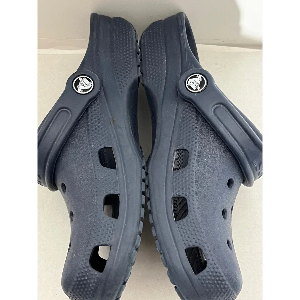 Crocs Classic Clog Navy Blue Mens 4 Womens 6 Water Friendly Slip On‎ Shoes